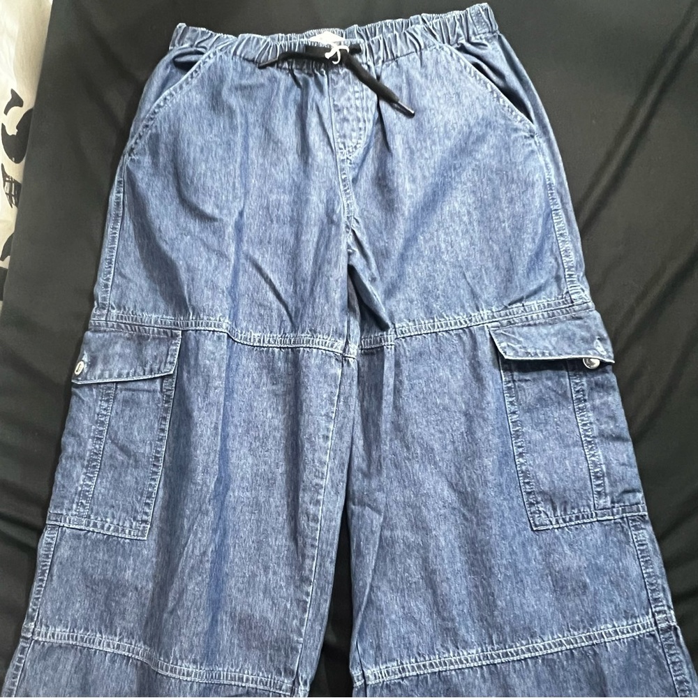 Almost Famous Blue Wide Leg/Flare Cargo Pants Size 28 Waist Stretch